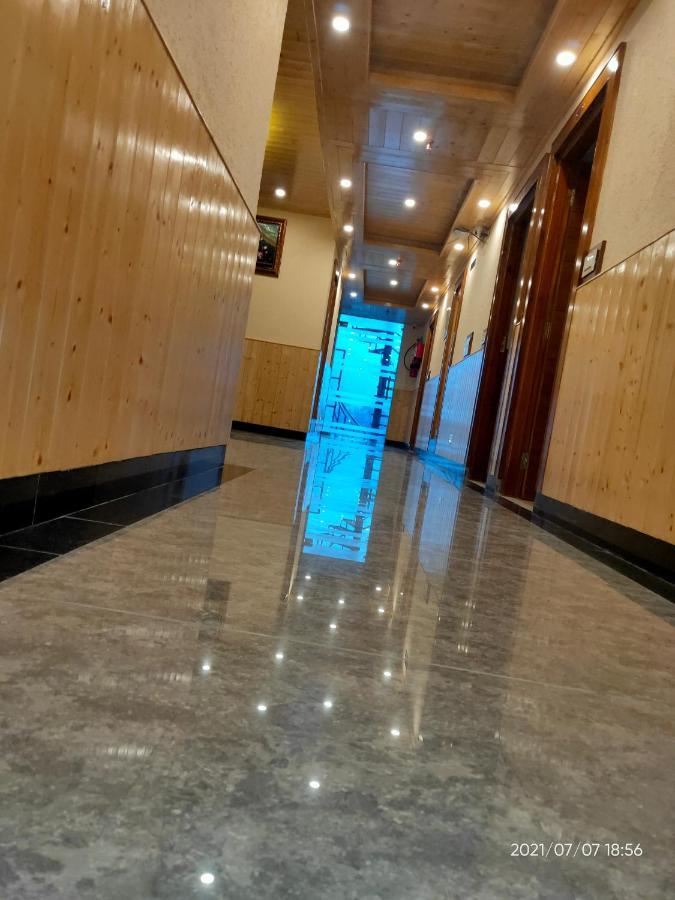 Suryansh Regency Manali Centrally Heated Air Cooled With Private Balconies Manāli Εξωτερικό φωτογραφία