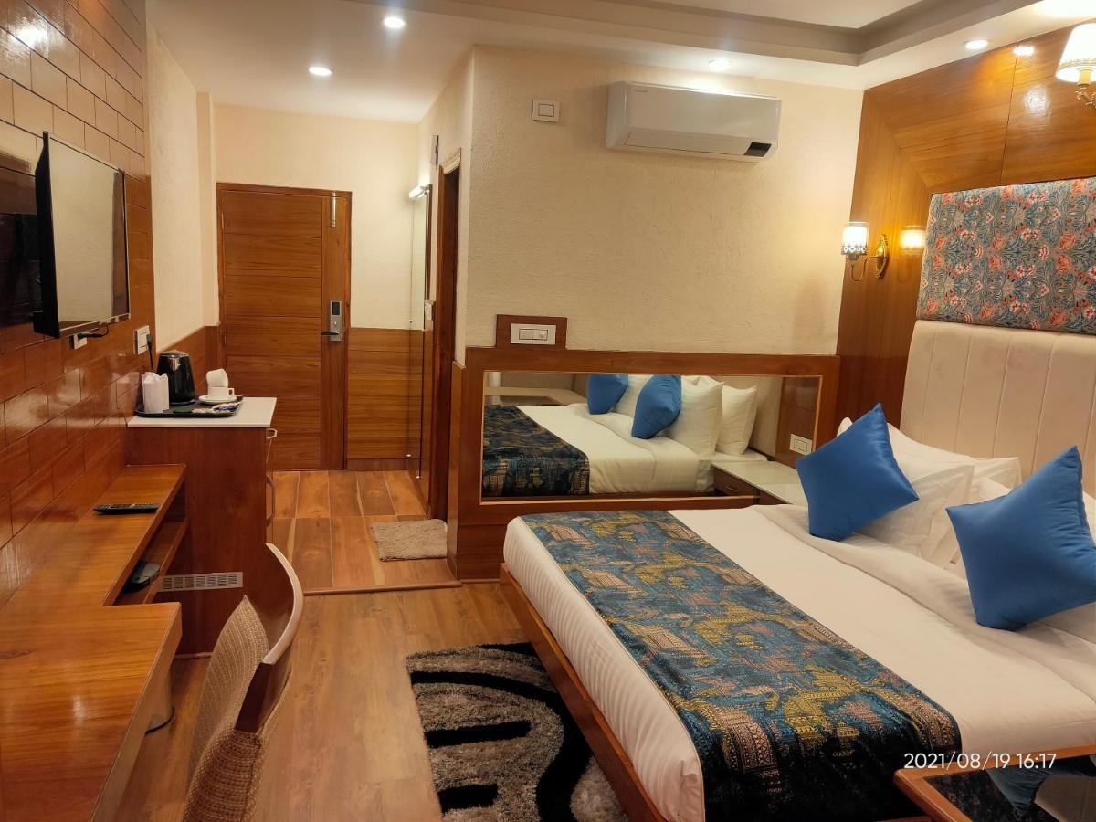 Suryansh Regency Manali Centrally Heated Air Cooled With Private Balconies Manāli Εξωτερικό φωτογραφία